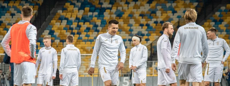 В хорошем настроении и с отличной поддержкой: как прошла открытая тренировка сборной Украины