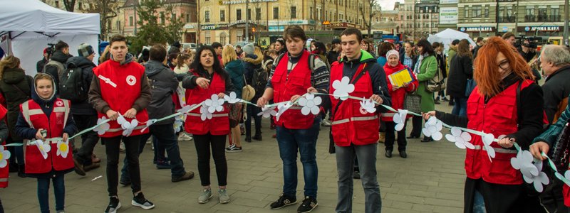 В Киеве на Подоле студенты выступили против туберкулеза
