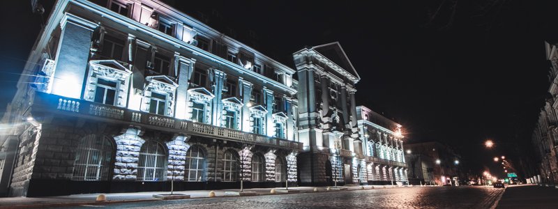 Особый взгляд: как в Киеве выглядит улица Владимирская под покровом ночи