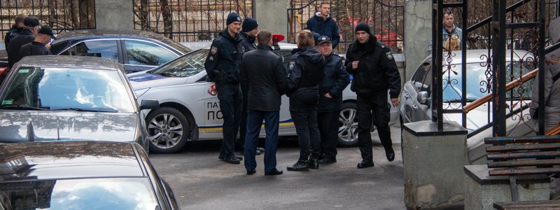 В центре Киева полиция и взрывотехники оцепили приемную кандидата в президенты Гриценко