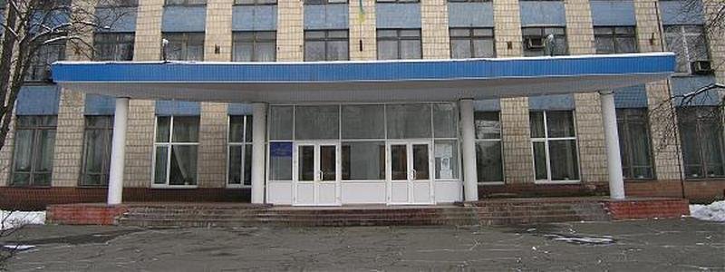 В Киеве загорелся колледж: студентов экстренно эвакуировали