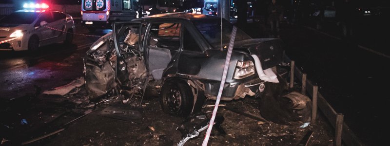 В Киеве возле Stereo Plaza внедорожник BMW вылетел на встречную полосу и разбил шесть машин: есть пострадавшие