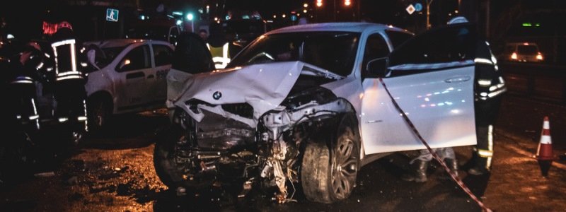 В Киеве столкнулось шесть автомобилей: водитель BMW сбежал