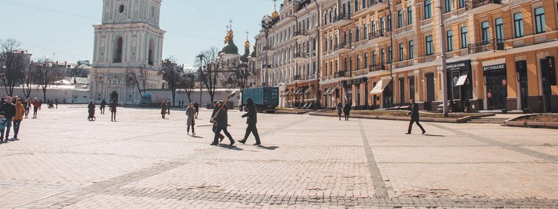 На Софийской площади в Киеве установили защиту от автохамов: что изменилось для водителей и пешеходов