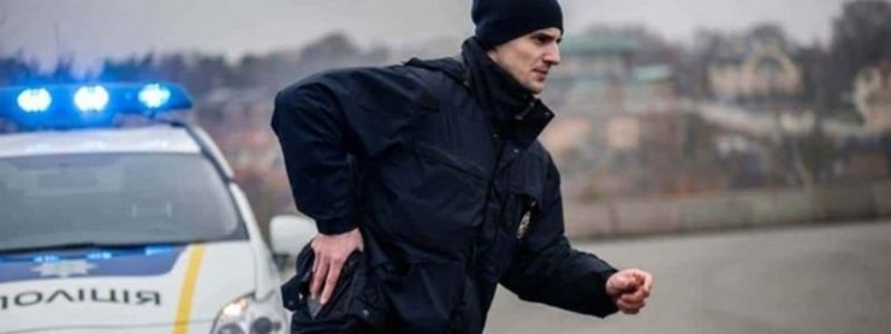 В Киеве мужчина на серебристом Ford украл миллион гривен: введен план "Перехват"