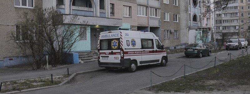 В Киеве на Троещине женщина повесилась в собственной квартире