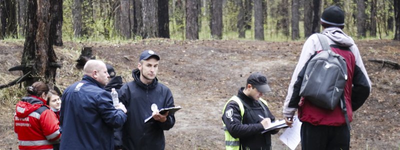 В Киеве в лесу нашли труп мужчины