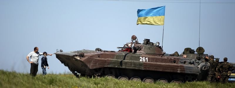 Закончить войну, очистить души и озеленить страну: что жители Киева ждут от Президента Украины после выборов