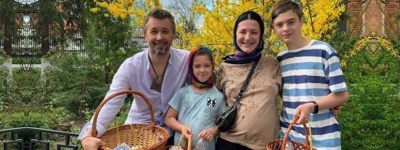 Как выглядят пасхальные корзинки украинских звезд, политиков и блогеров