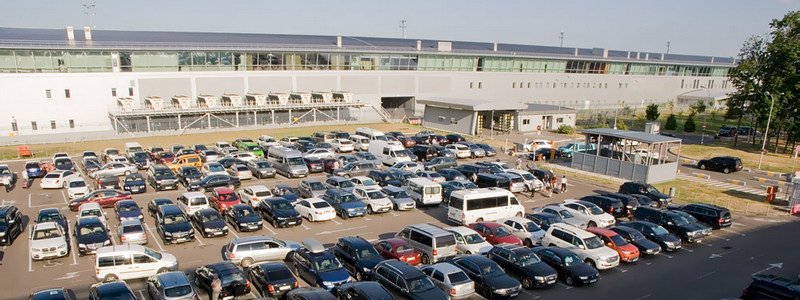 В аэропорту "Борисполь" под Киевом откроют большой паркинг: когда и цены