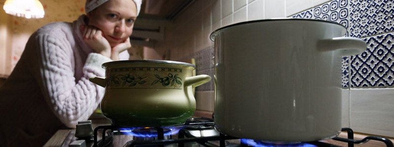 Семь районов Киева остались без горячей воды: почему и когда включат