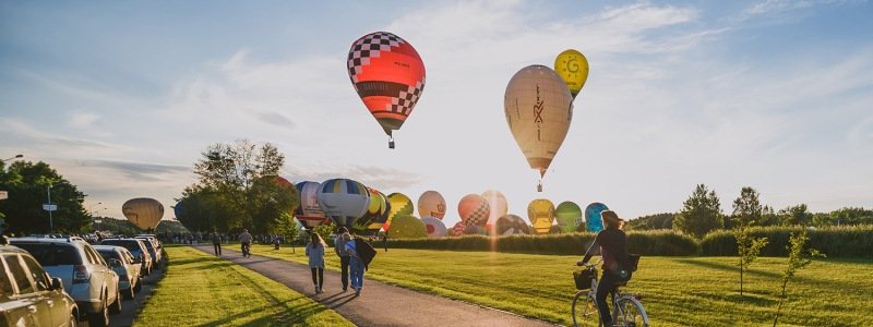 Под Киевом пройдет фестиваль воздушных шаров: где сделать фотографии с цветными гигантами в небе