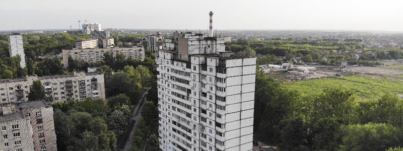 В Киеве на Теремках школьник выпал с 16 этажа