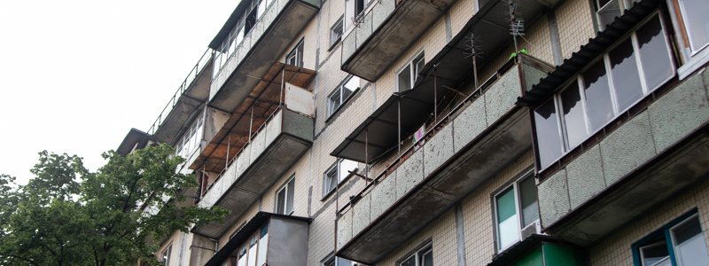 В подъезде многоэтажки в Киеве нашли посиневший труп мужчины