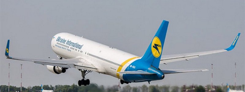 В аэропорту "Борисполь" самолет МАУ забыл десятки пассажиров и улетел без них в Одессу