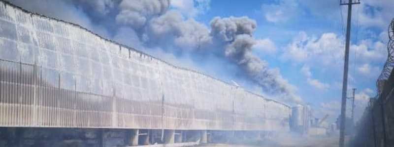 Под Киевом масштабный пожар: горит птицефабрика