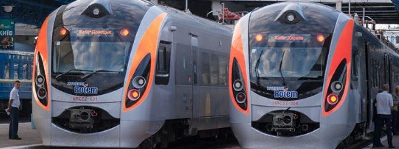 "Укрзалізниця" запустила дополнительный поезд на Троицу: куда можно уехать из Киева