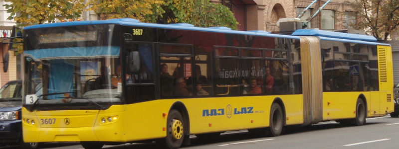 В Киеве из-за ярмарок изменят движение троллейбуса и автобуса: схемы
