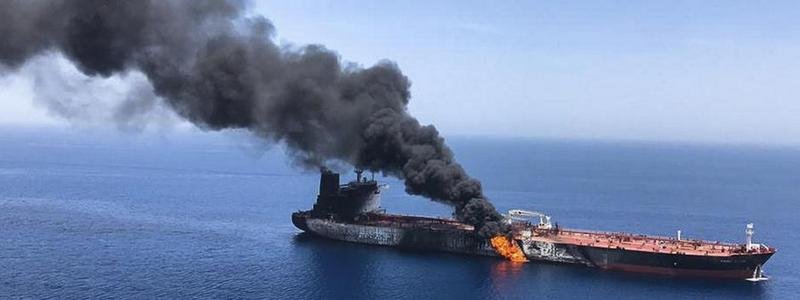 Атака на нефтяные танкеры, перезапуск «Чип и Дейл» и наказание от УЕФА для Украины: ТОП новостей дня