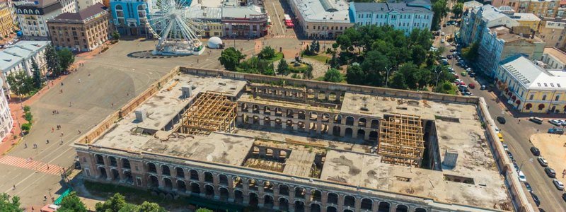 Многострадальный памятник архитектуры Киева: что скрывают стены Гостиного двора на Подоле