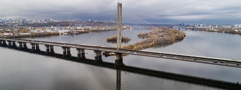 В Киеве временно перекроют движение на Южном и Московском мостах: узнай когда и на сколько