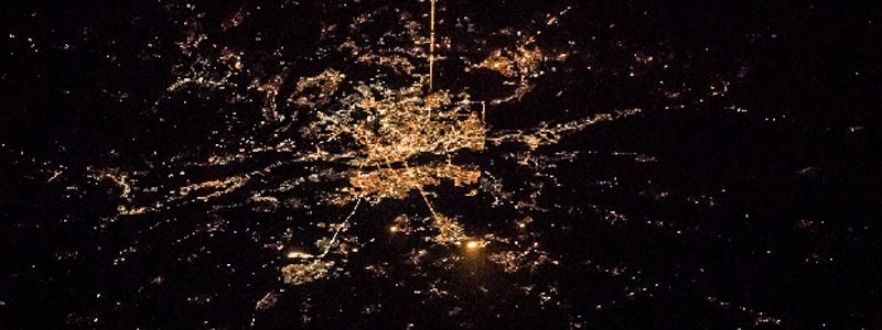В NASA показали, как выглядит Киев из космоса