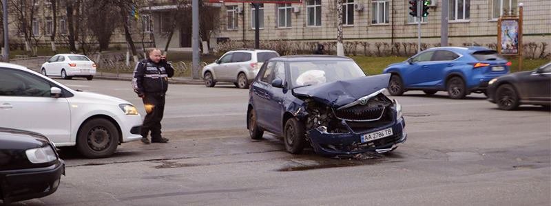 ДТП на Дорогожицкой: водитель Skoda не знал, что едет по встречной полосе