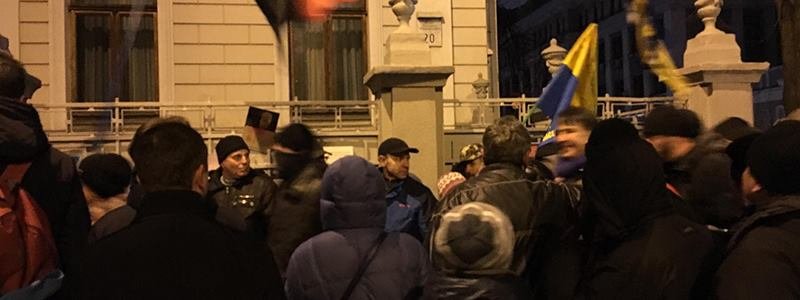 В Киеве соратники Саакашвили пытались силой пройти в Октябрьский дворец
