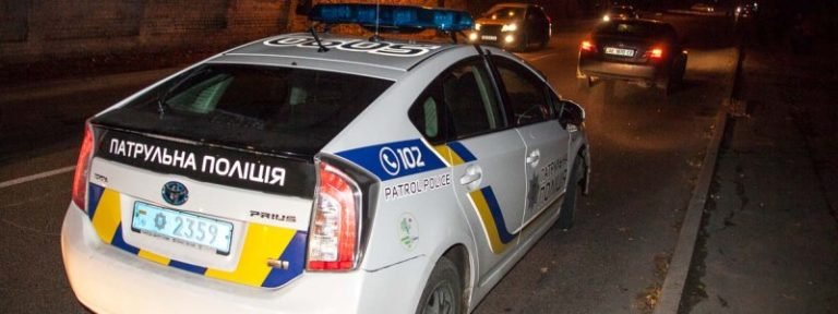 В Киеве разыскивают автохама, который обстрелял микроавтобус и сбежал