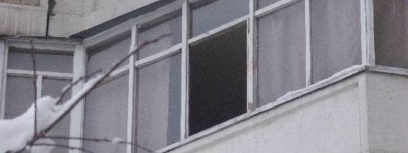 В Киеве мужчина, спасаясь от соседа, спрыгнул с 7 этажа и выжил