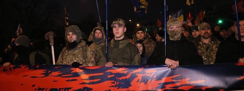 В Киеве стартовало факельное шествие в честь Степана Бандеры