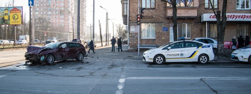 В Соломенском районе водитель Suzuki нарушил ПДД и попал в больницу
