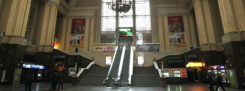 В Киеве на Центральном железнодорожном вокзале закрыли эскалатор