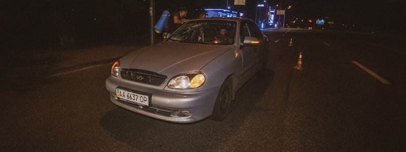 В Киеве на Харьковском шоссе таксист Uber сбил пешехода