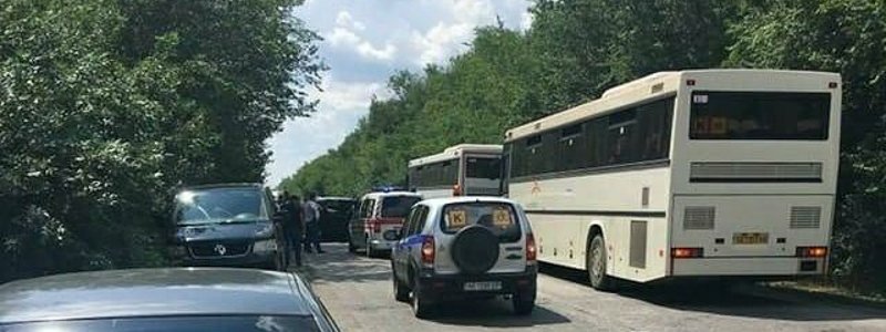 Под Запорожьем "кортеж Зеленского" попал в ДТП с автобусом с детьми: все, что известно