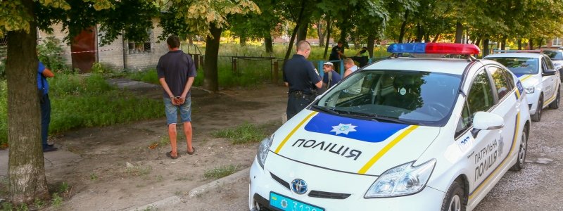 В Киеве мужчину выбросили из окна: полиция задержала подозреваемых