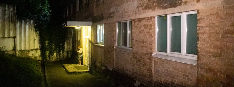 Второй самоубийца за неделю: в Киеве из хостела на Шулявке снова выпрыгнул человек