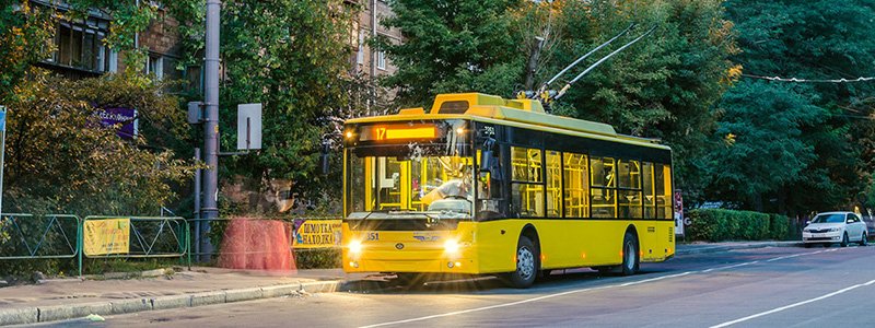 В Киеве ночной троллейбус на одну ночь изменил график движения