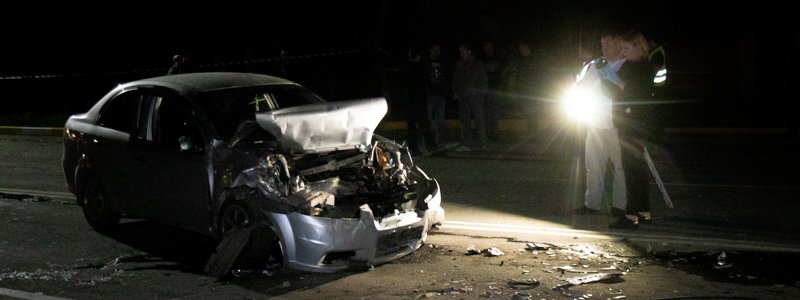 Под Киевом Chevrolet влетел в Mercedes на перекрестке: водитель Aveo погиб
