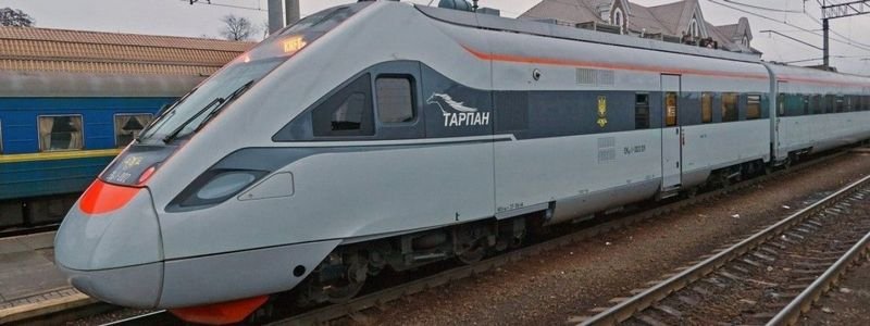 «Укрзалізниця» запустила скоростной поезд на День Независимости: куда можно уехать из Киева