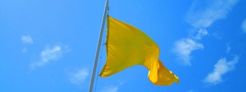 Все пляжи Киева получили "желтый флаг": что это значит