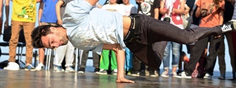Дух Бруклина, уличные танцы и прокачанные тачки: что вас ждет на Кураж Базаре "Рэп Шмэп Йо" в Киеве