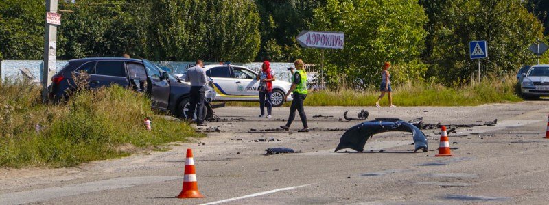 В ДТП под Киевом погиб полицейский и 7-летняя девочка: подробности аварии