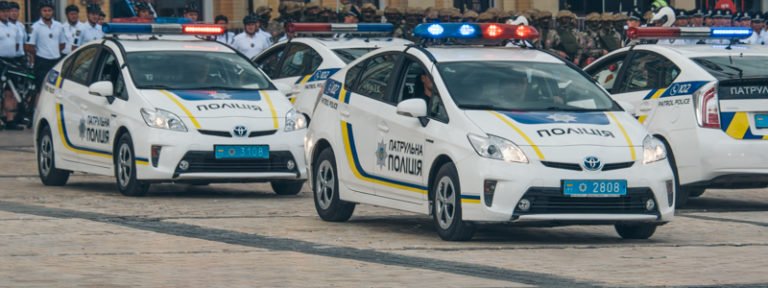В Киеве преступники напали на обменник и скрылись на BMW