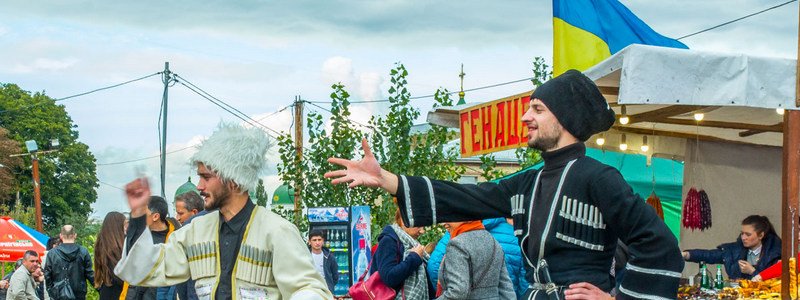 Яркие краски и тепло Грузии в центре Киева: в начале октября пройдет фестиваль "Тбилисоба"