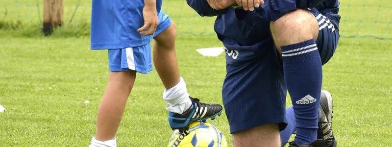 Футбольный тренер из Киева показывал свои половые органы школьникам
