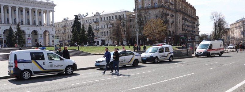 В Киеве на Майдане иностранец пырнул ножом 25-летнего парня: видео нападения