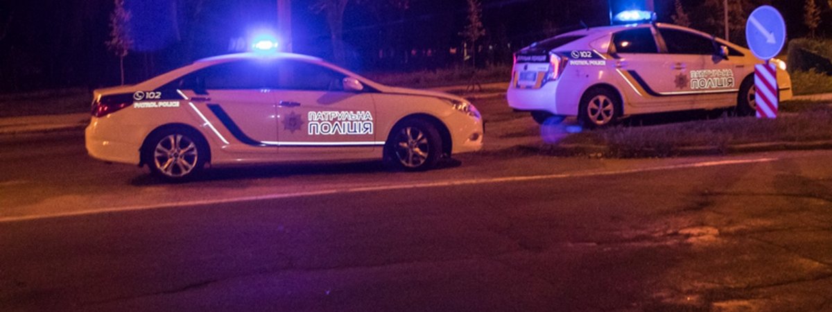 В Киеве подросток разбил украденную машину и забыл в ней телефон