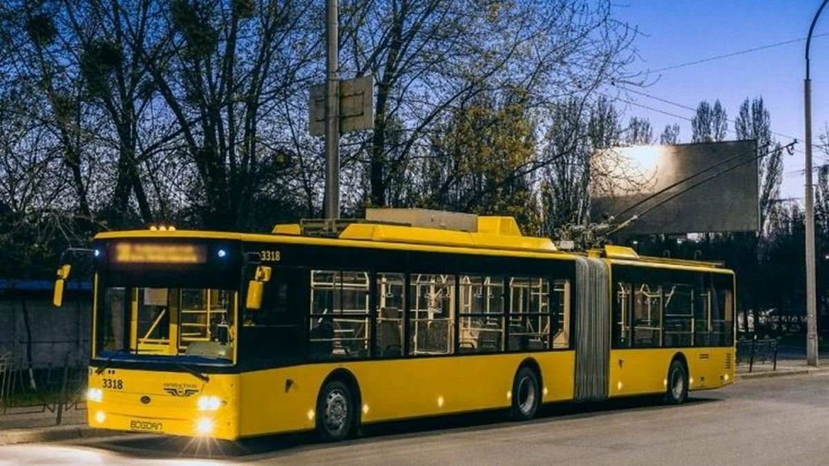 В Киеве ночной троллейбус перейдет на сокращенный режим работы