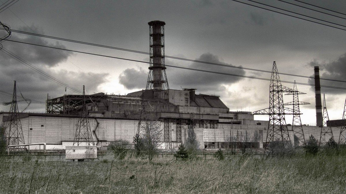 На стене Чернобыльской АЭС появился гигантский мурал: как он выглядит